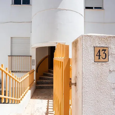 公寓 Gorgeous Flat 3min Walk To 阿尔布费拉