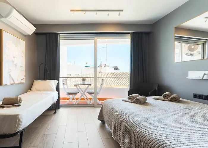 Gorgeous Flat 3min Walk To アパート アルブフェイラ