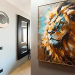 Gorgeous Flat 3min Walk To Apartamento